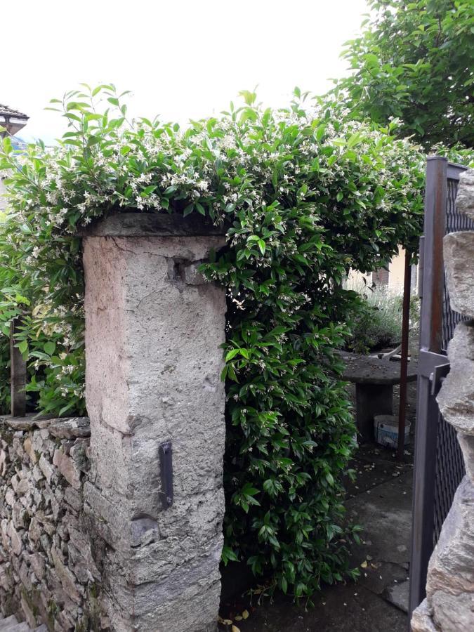 La Casetta Del Ponte Crevoladossola Exteriör bild